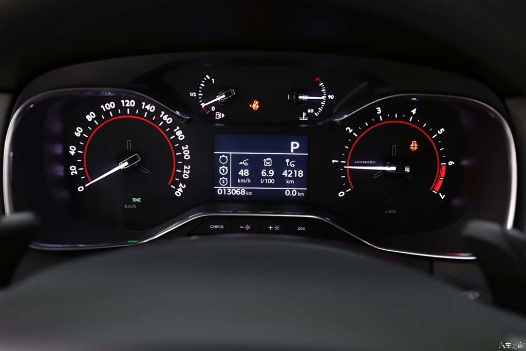 Citroen C6, 2023 13