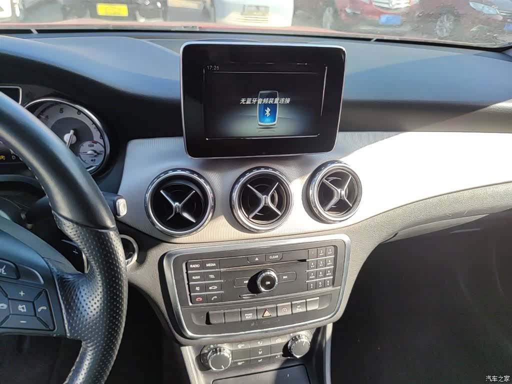 Mercedes-Benz GLA, 2016 13