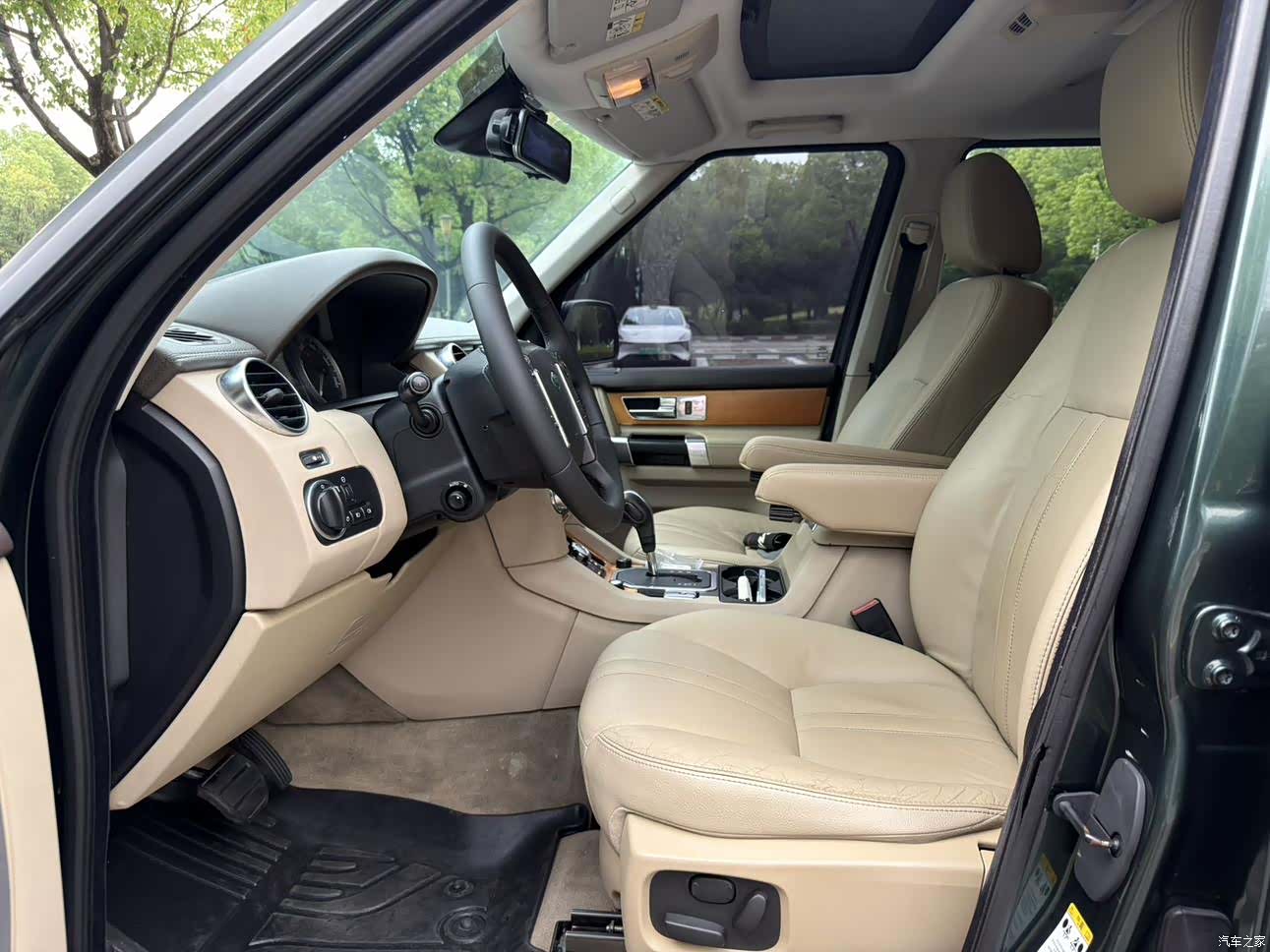 Land Rover Discovery, 2011 3