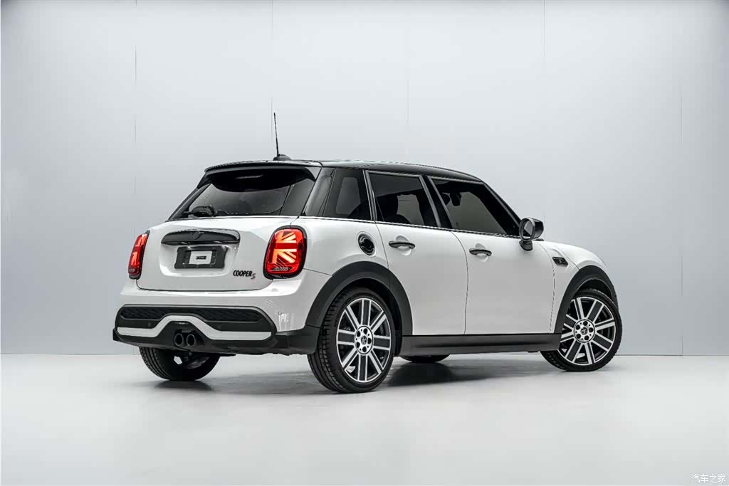 Mini Cooper, 2024 6