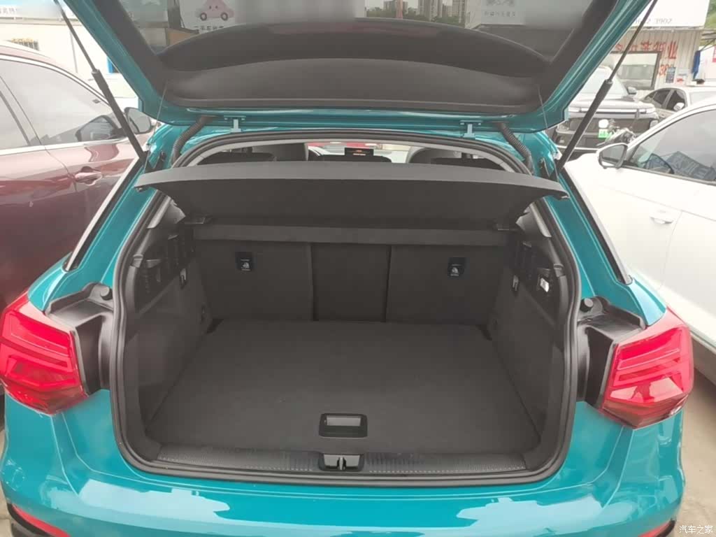 Audi Q2L, 2021 19