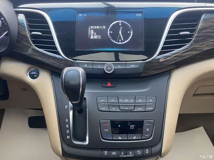 Buick GL8, 2017 25