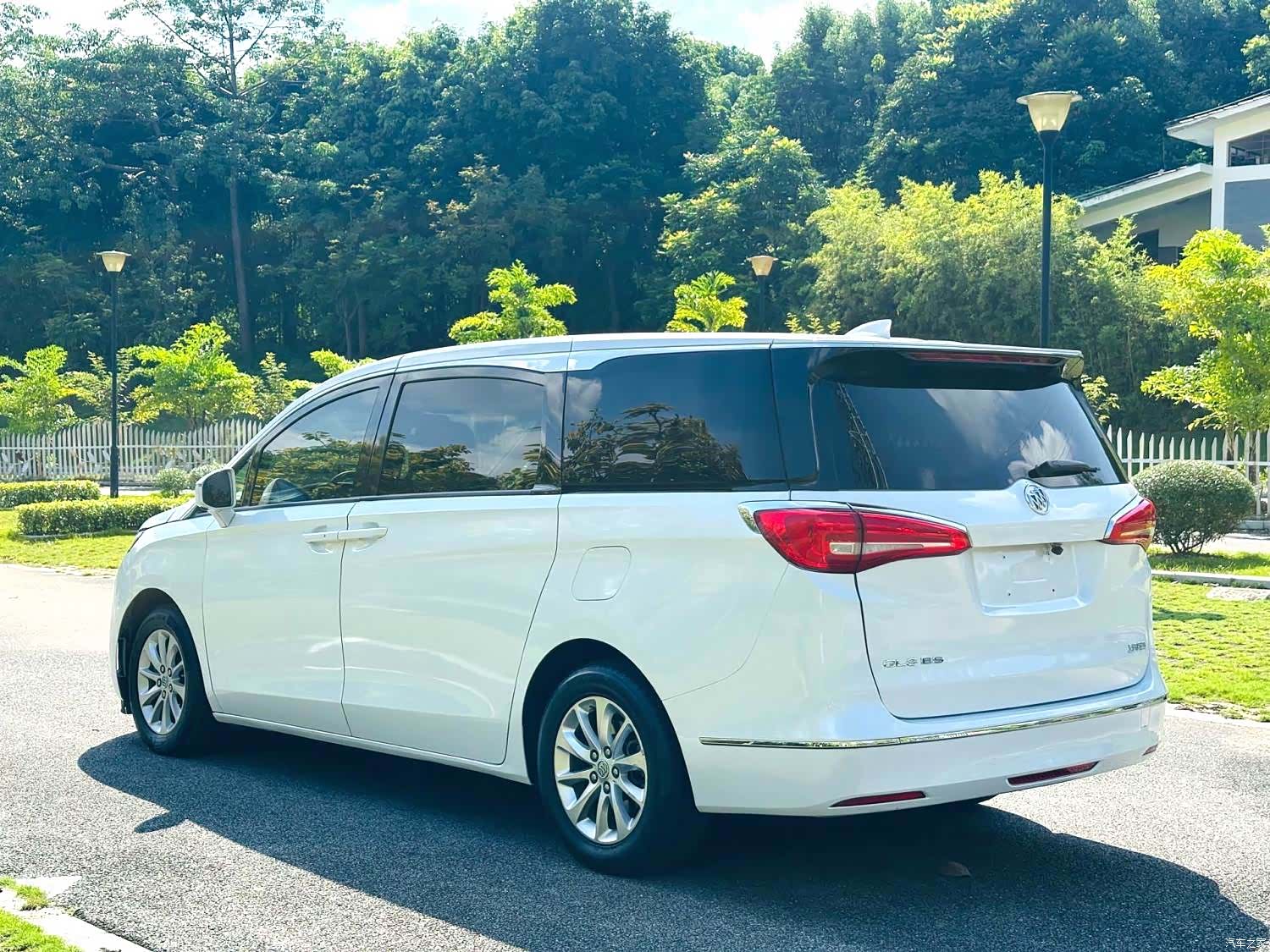 Buick GL8, 2019 6