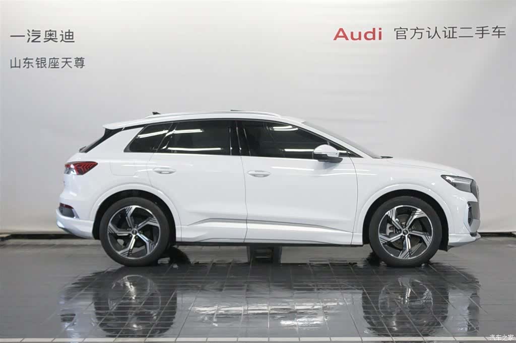 Audi Q4 e-tron, 2025 4