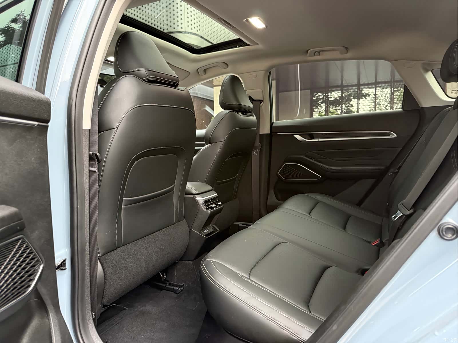 Geely Emgrand, 2023 11