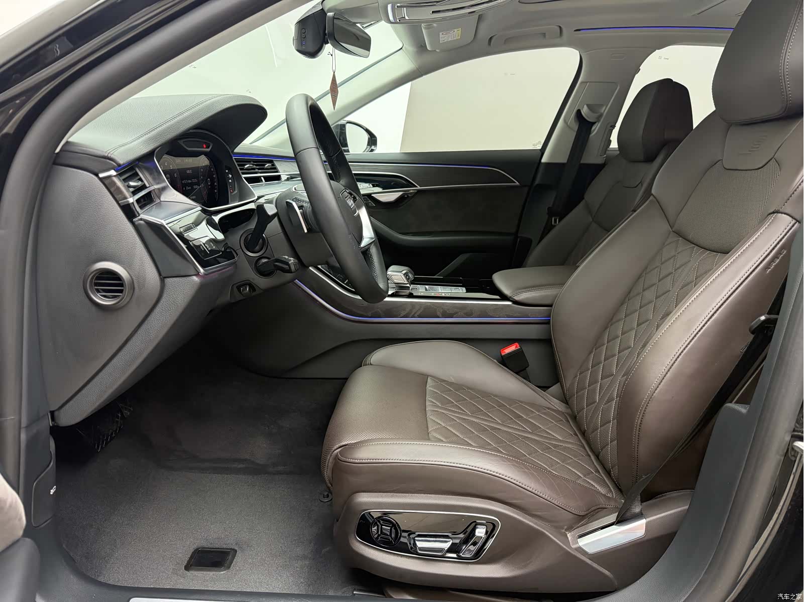 Audi A8L, 2022 15