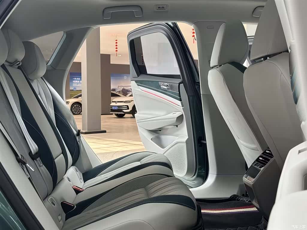 Volkswagen ID.7, 2026 12