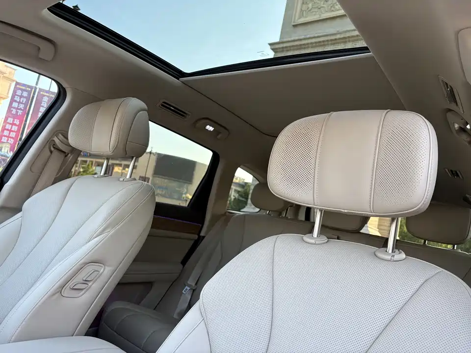 AITO Ask the world M7