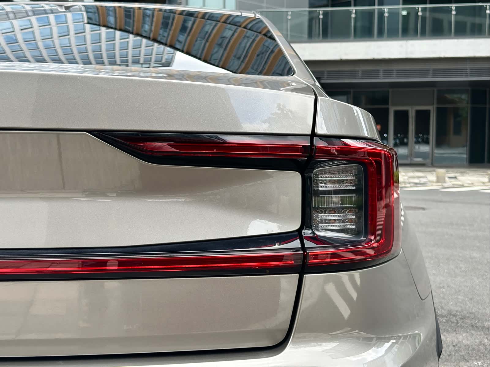 Polestar 2, 2022 23