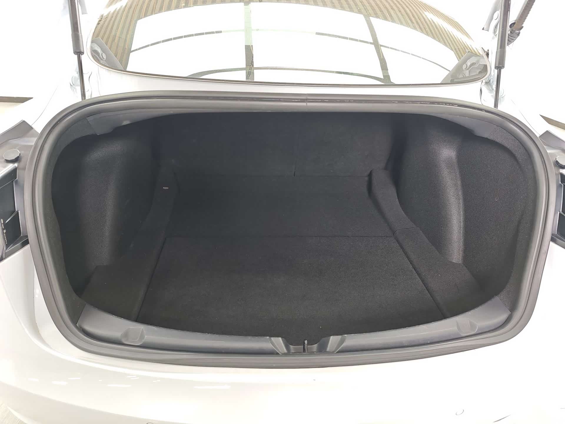 Tesla Model 3, 2020 8
