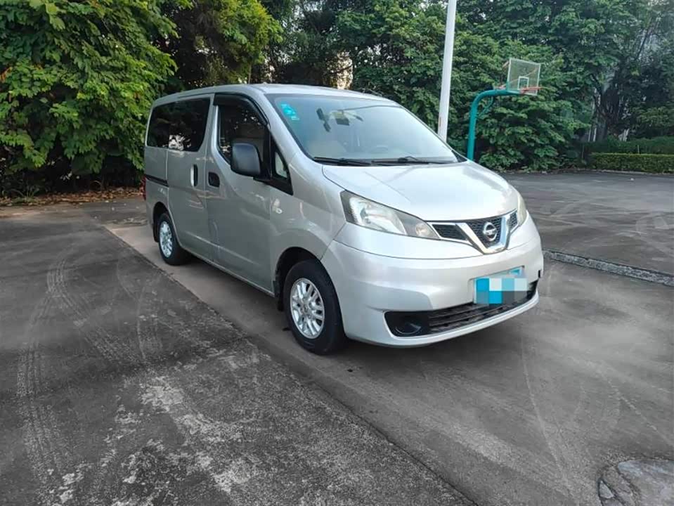 Nissan NV200