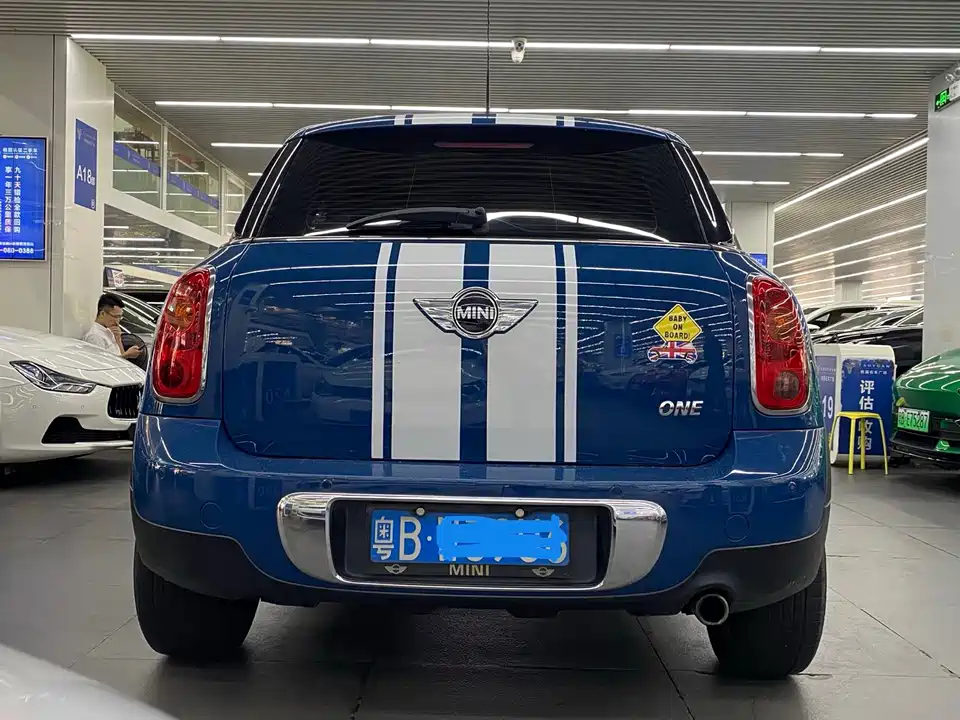 MINI COUNTRYMAN