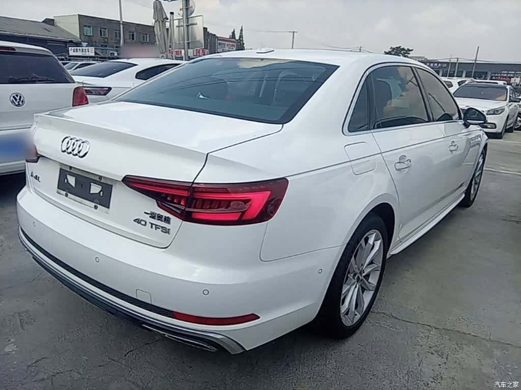 Audi A4L, 2019 7
