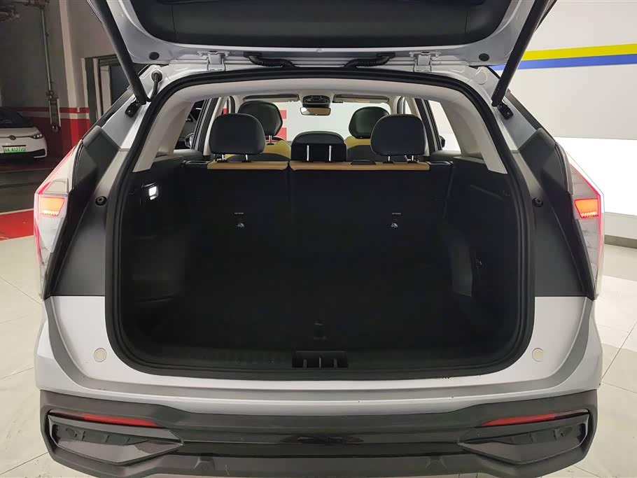 Geely Atlas L