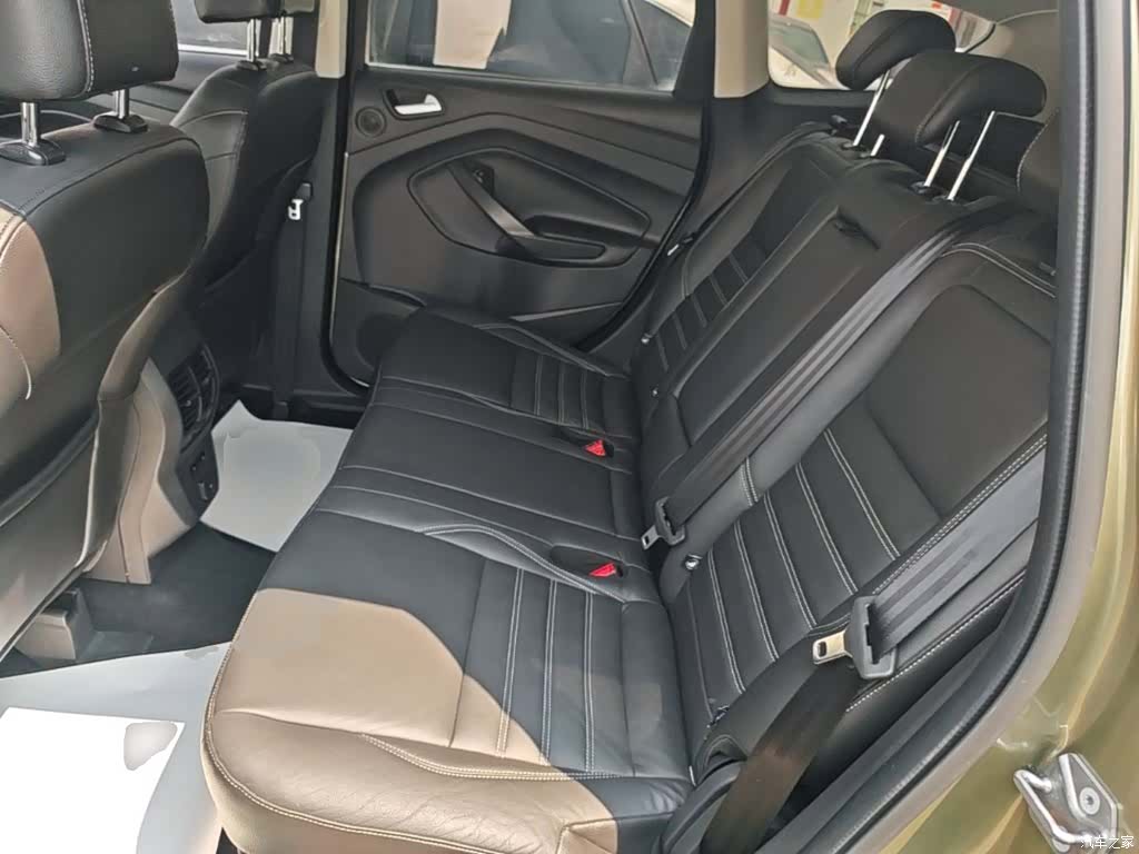 Ford Kuga, 2017 17