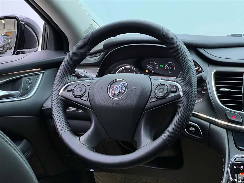 Buick LaCrosse, 2022 28