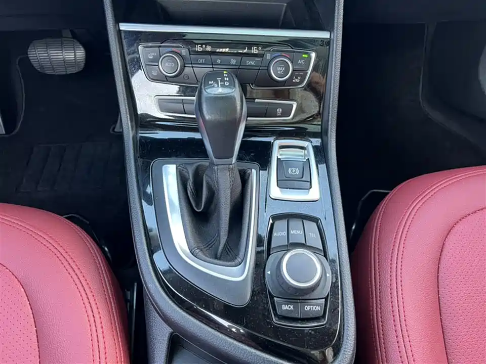 BMW 2 series station wagon