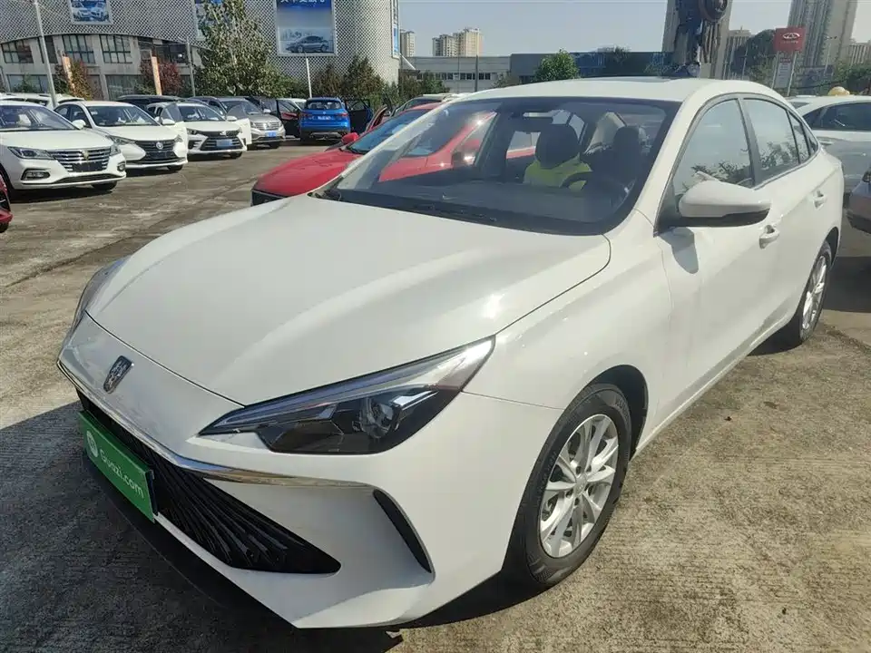 Roewe i5