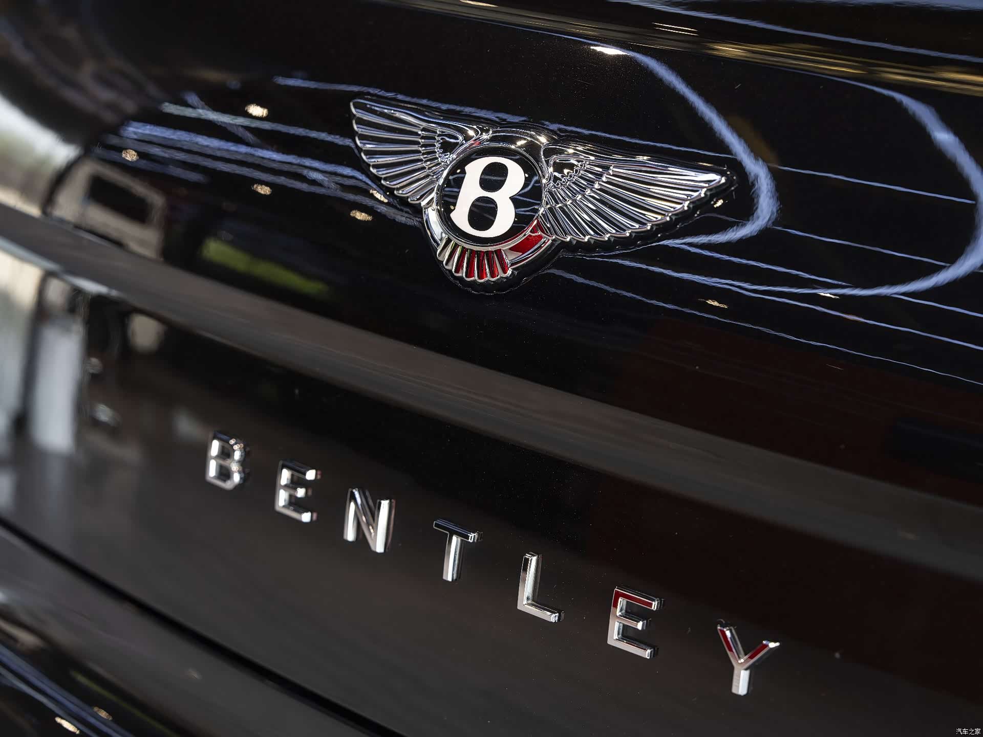 Bentley Flying Spur, 2024 11
