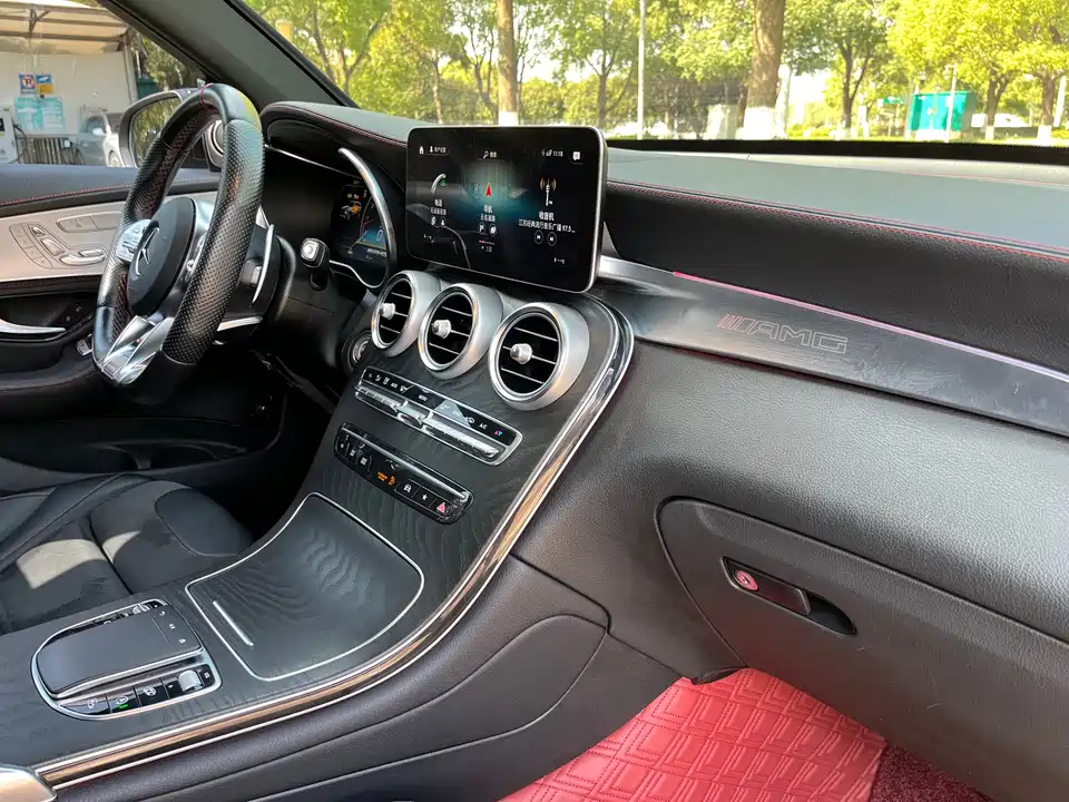 Mercedes-Benz GLC AMG