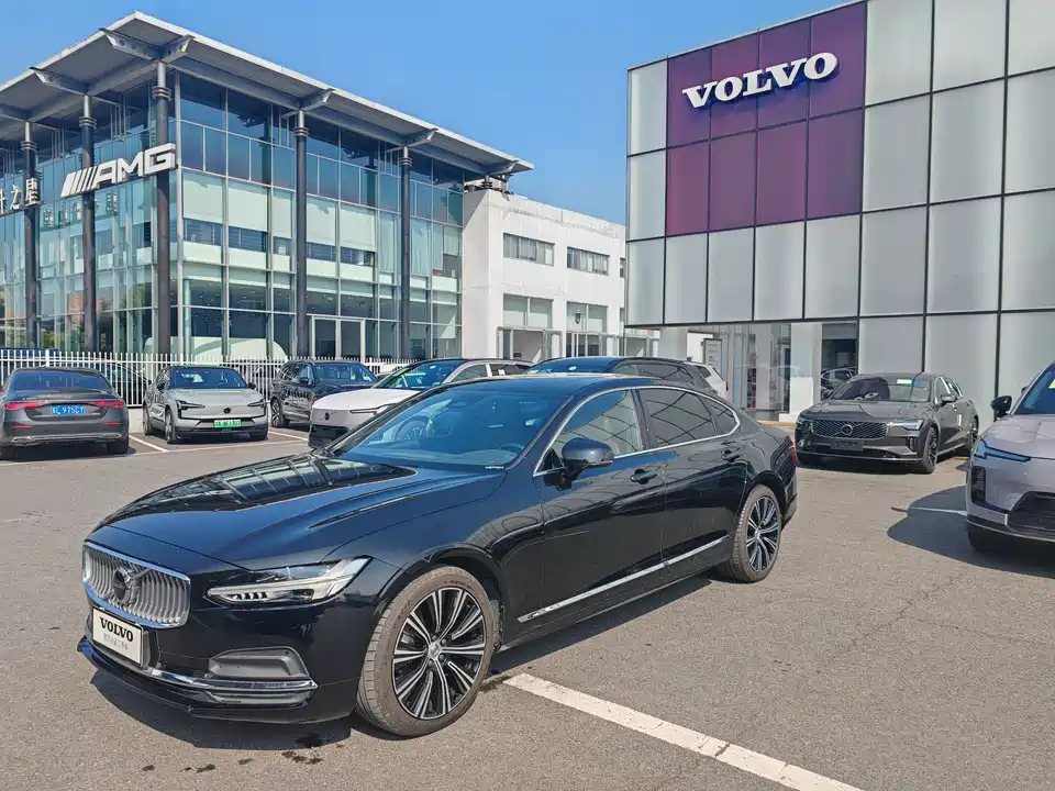 Volvo S90