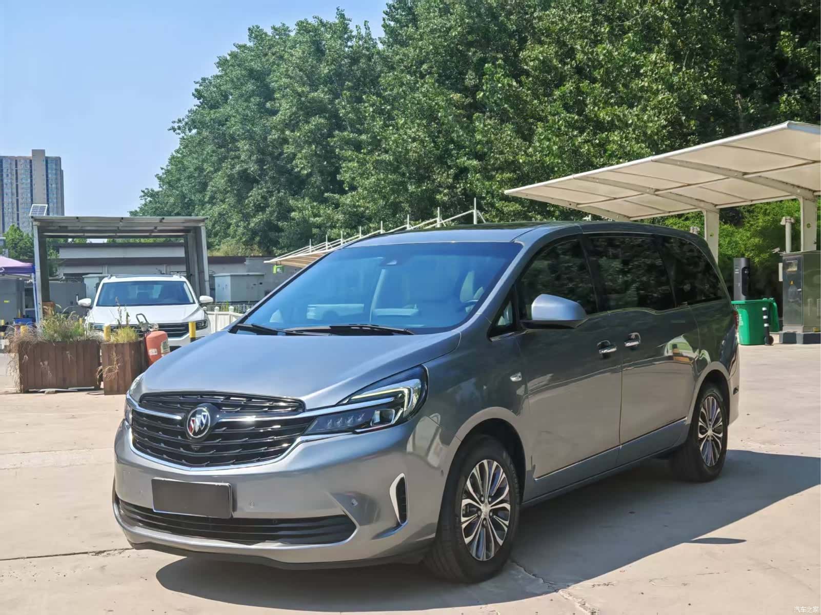 Buick GL8, 2020 1