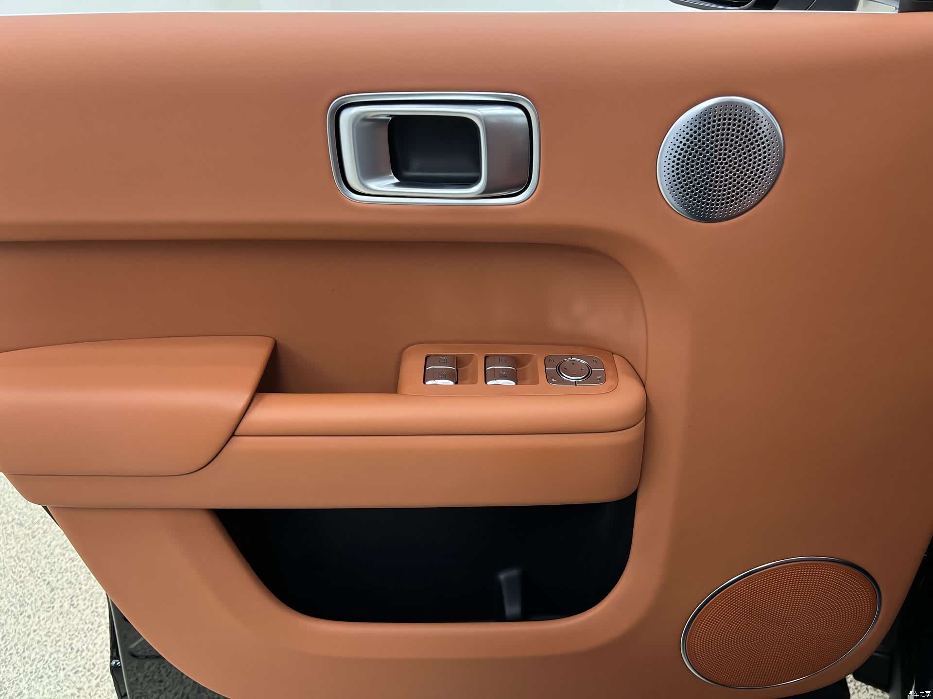 Li Auto L9, 2025 32