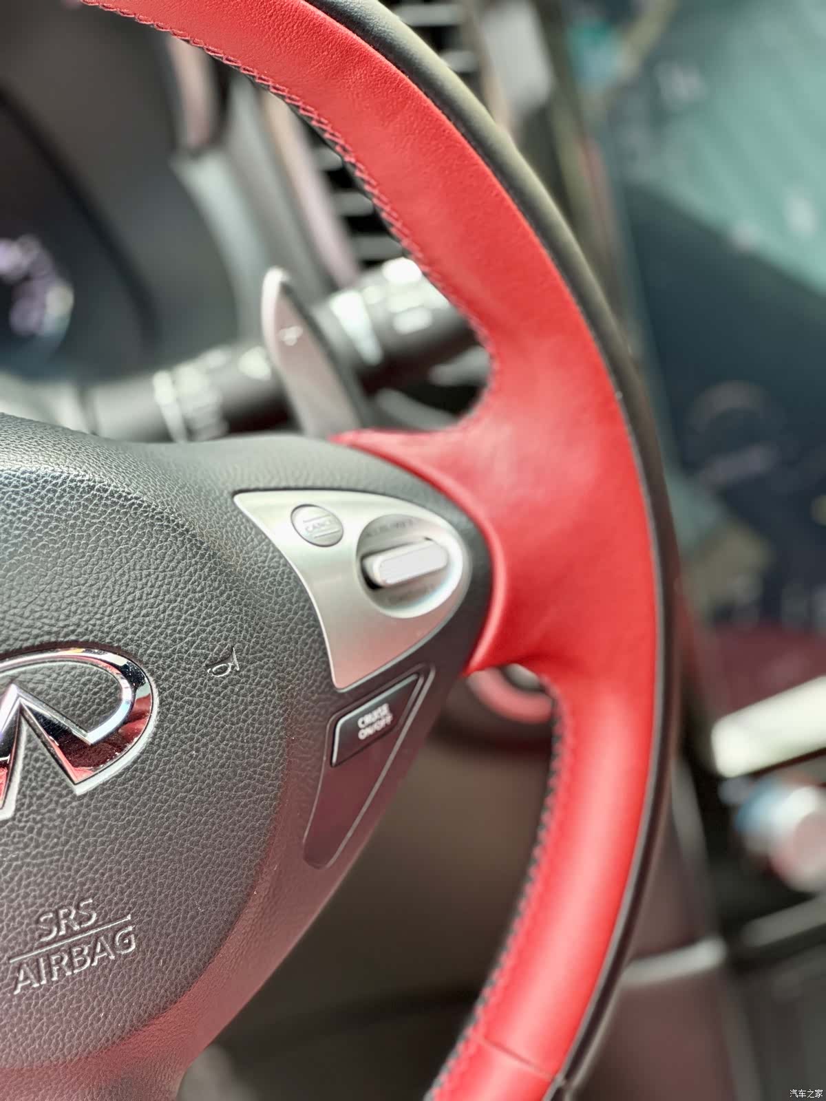 Infiniti FX37, 2012 28