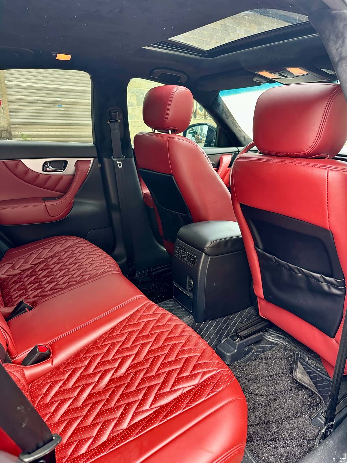 Infiniti FX37, 2012 11