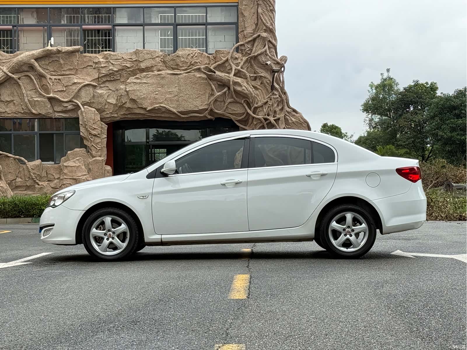 Roewe 350, 2014 все фото