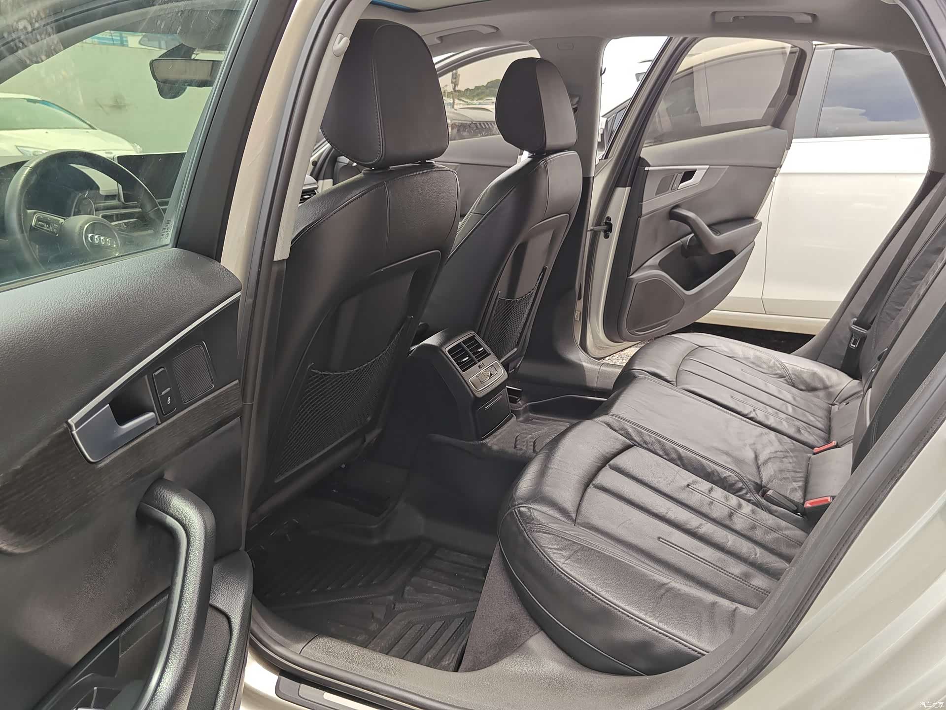Audi A4L, 2018 9