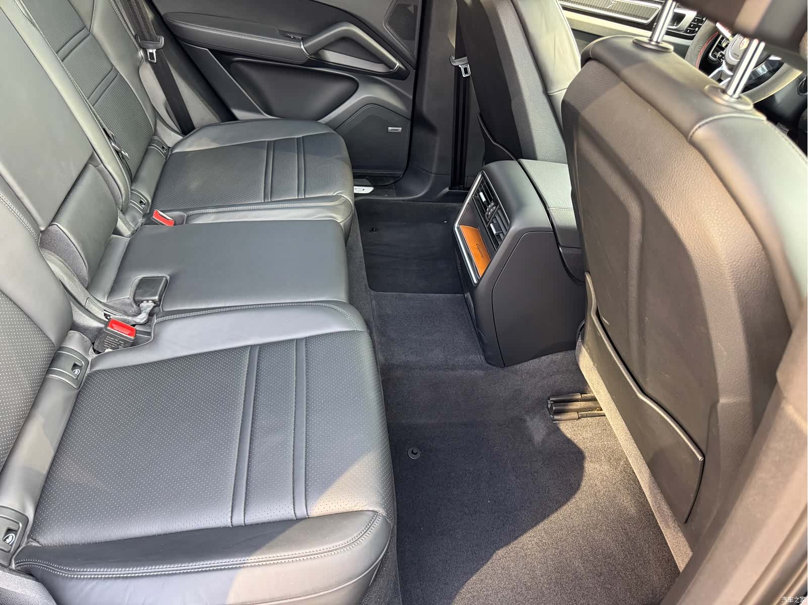 Porsche Cayenne, 2019 все фото