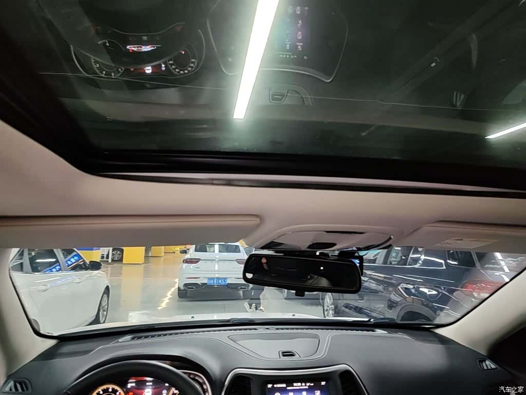 Jeep Cherokee, 2017 14