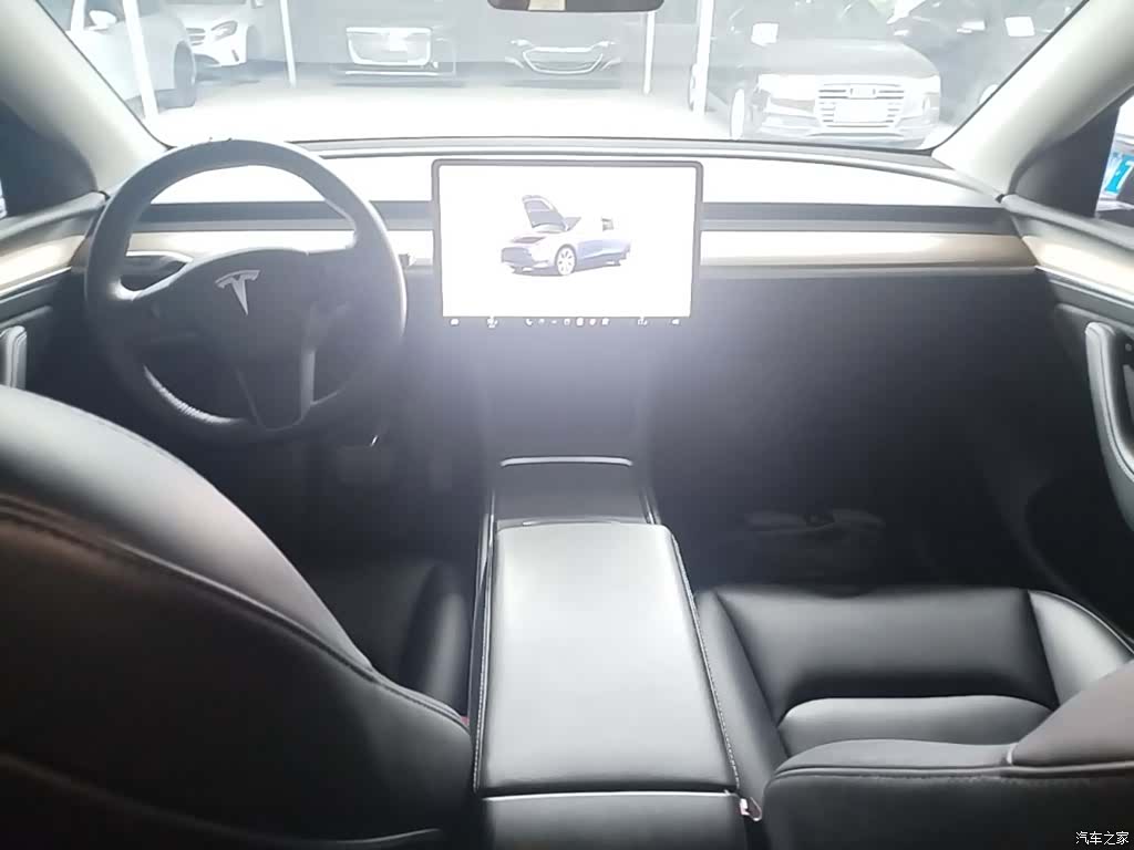 Tesla Model Y, 2022 10