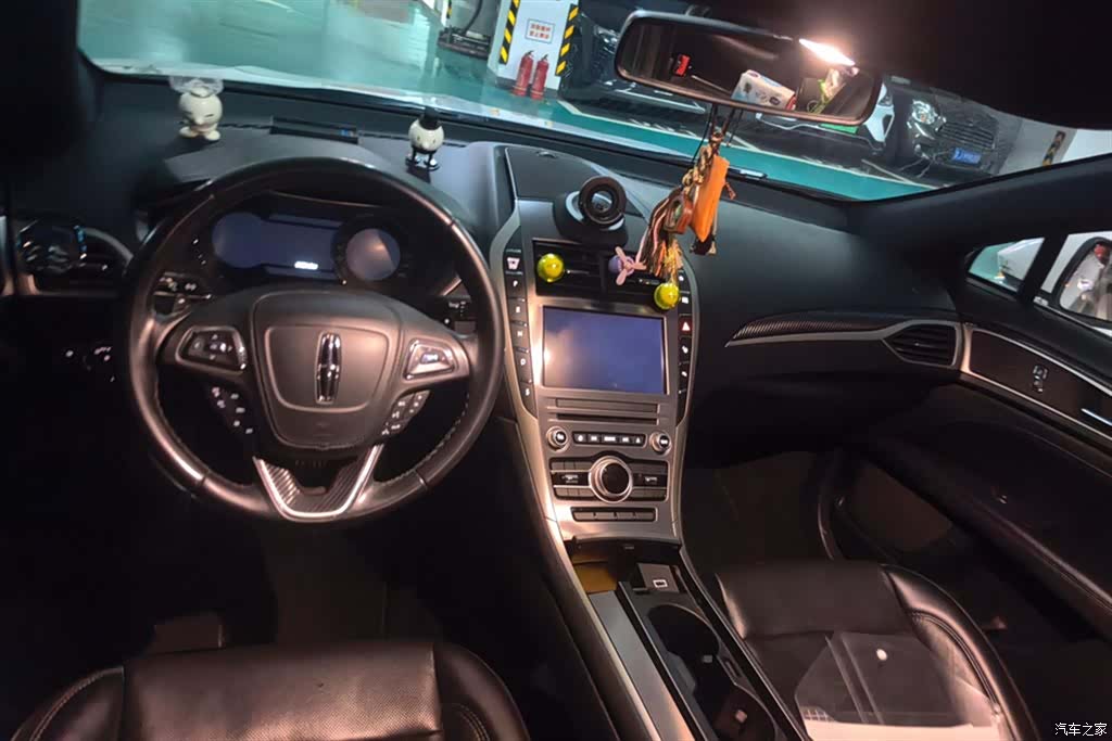 Lincoln MKZ, 2019 12