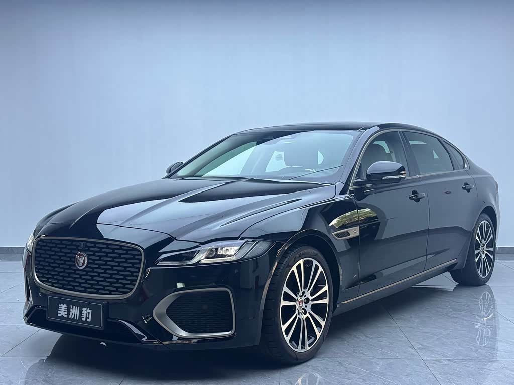 Jaguar XFL