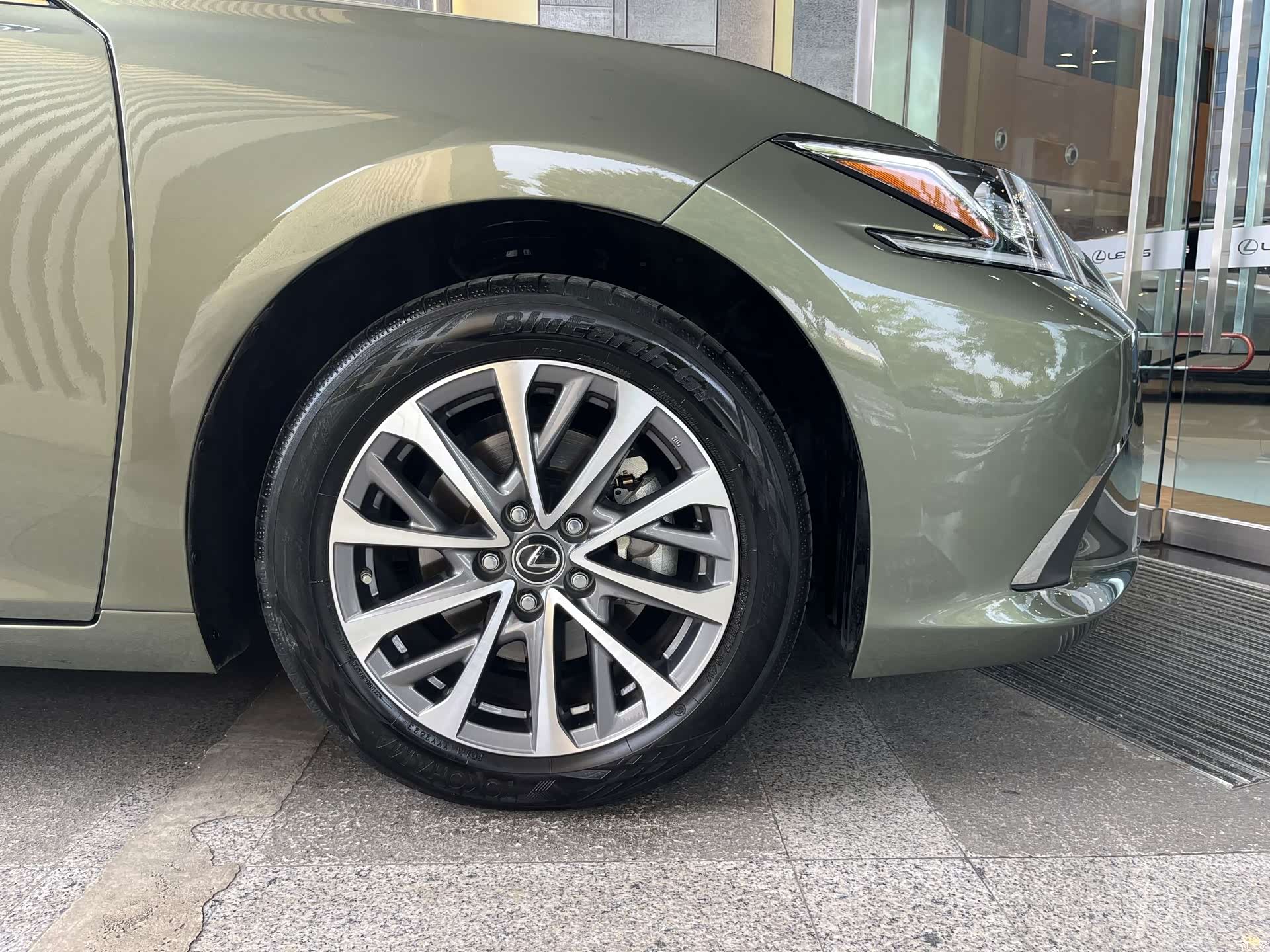 Lexus ES, 2023 7