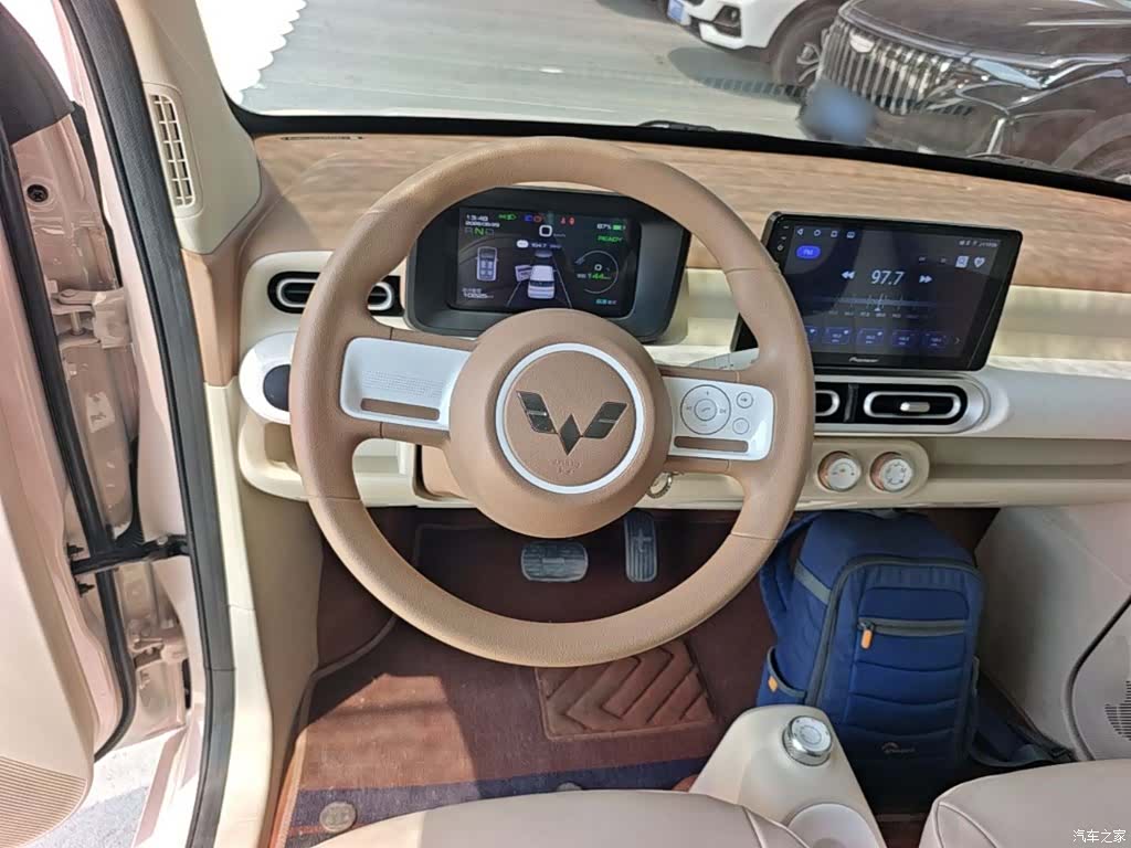 Wuling MINIEV, 2025 11