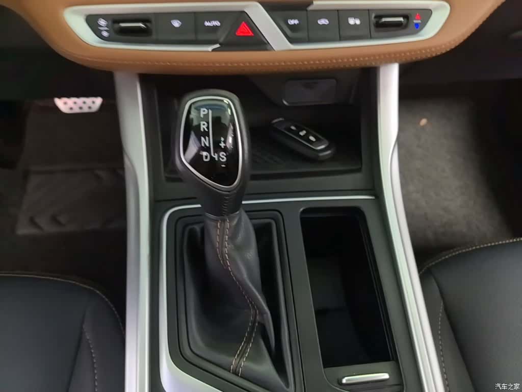 Geely X6, 2018 14