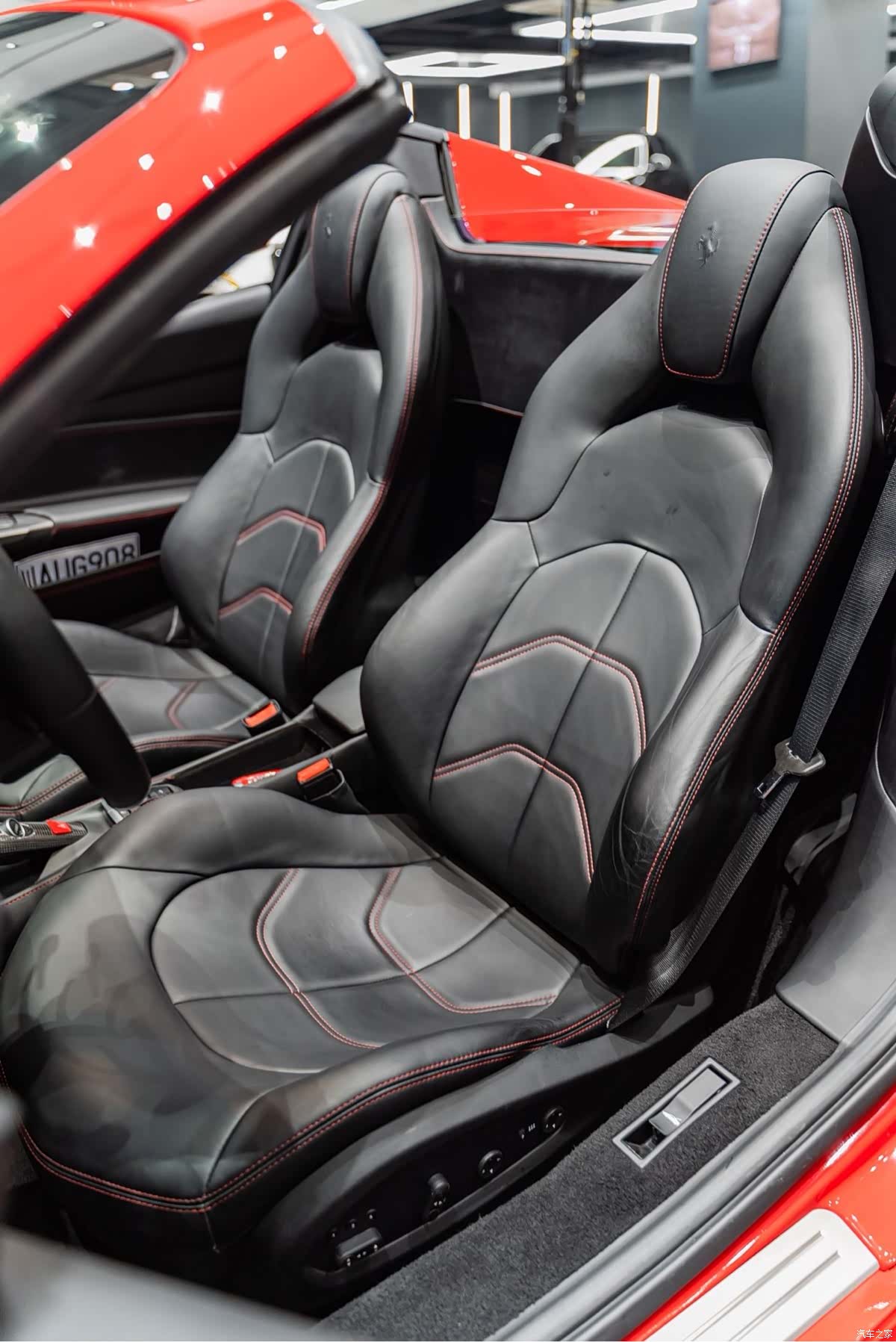Ferrari 488, 2018 15