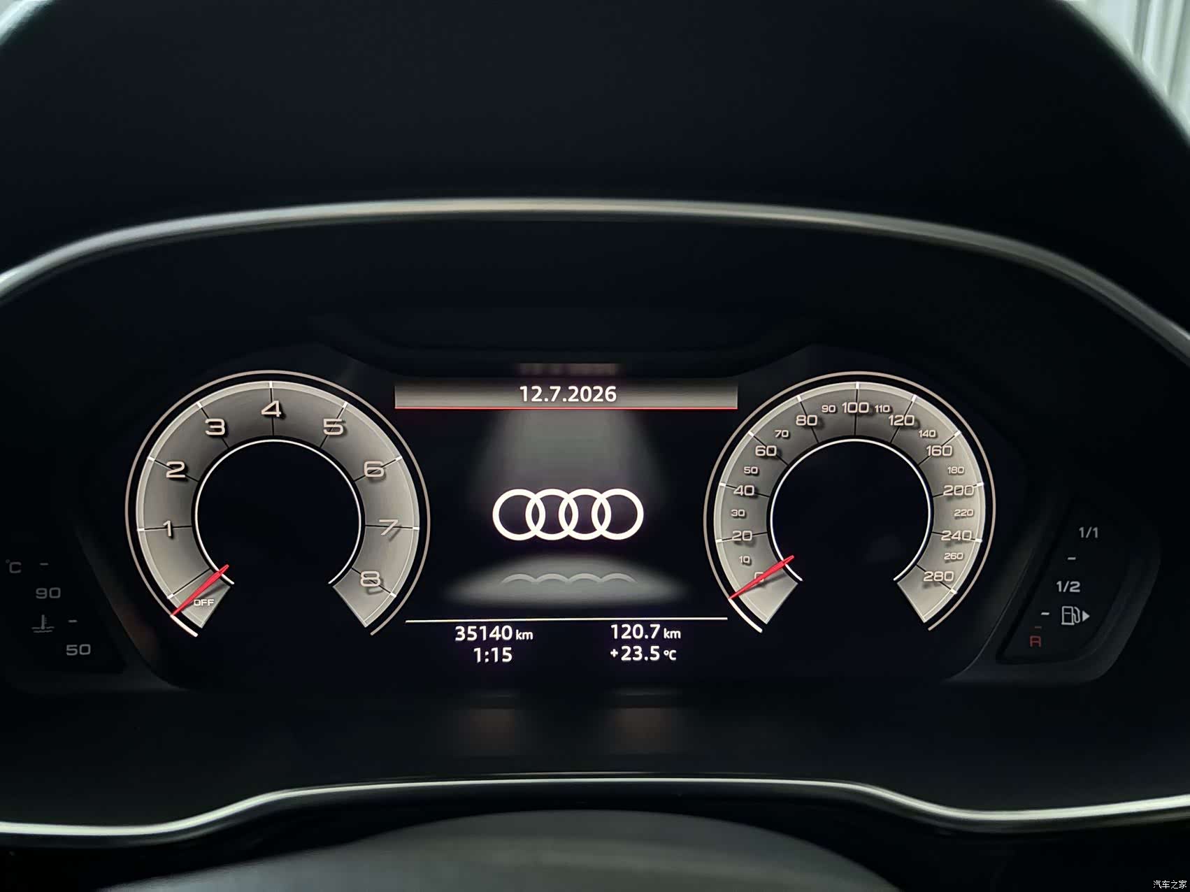 Audi Q3, 2022 13
