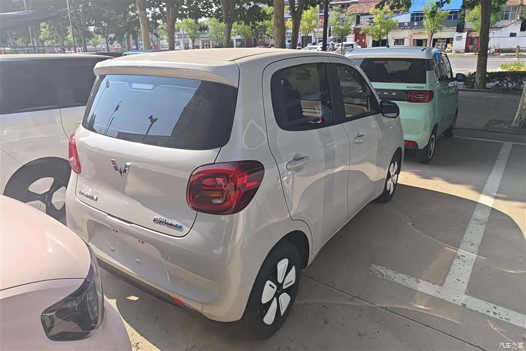 Wuling MINIEV, 2025 3