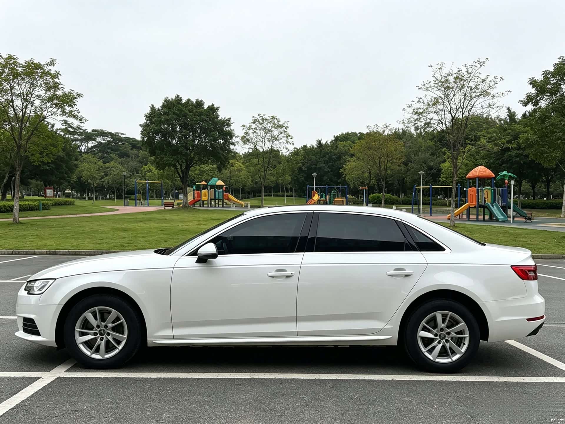 Audi A4L, 2016 2