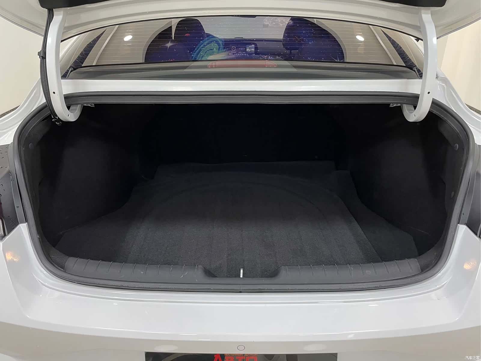 Hyundai Elantra, 2023 14
