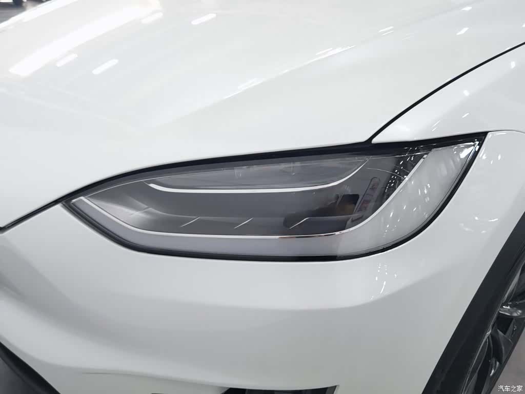 Tesla Model X, 2017 7