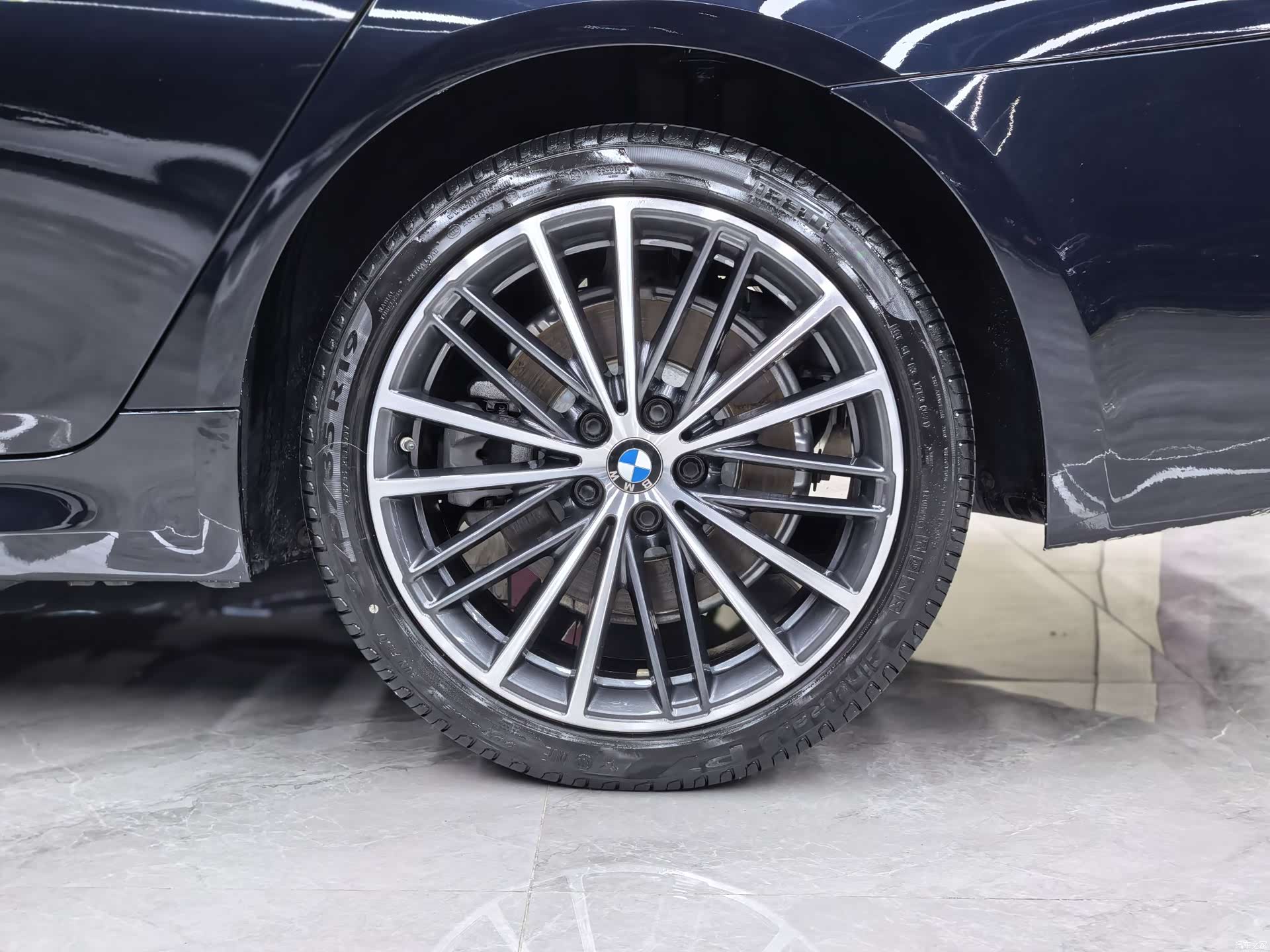 BMW 5 Series, 2022 36
