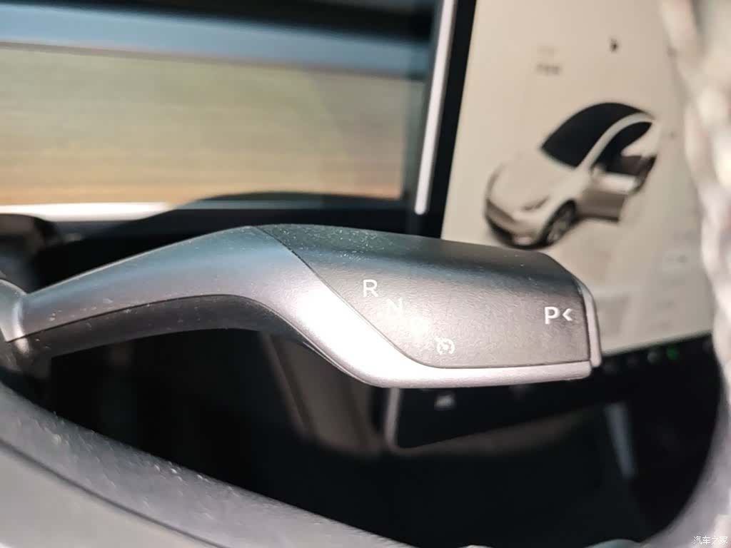 Tesla Model Y, 2023 14