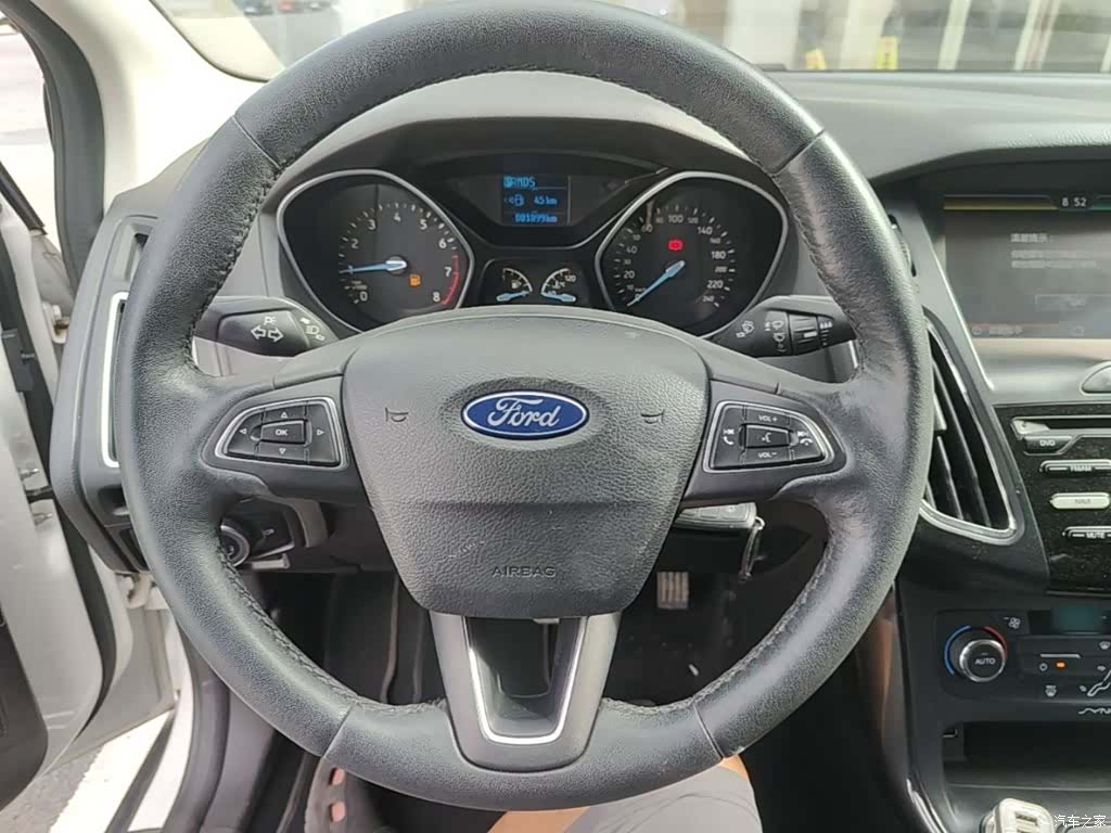 Ford Focus, 2016 11
