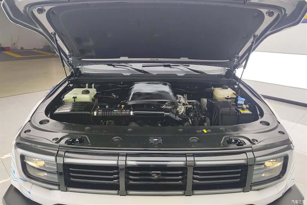 BAIC BJ40, 2025 10