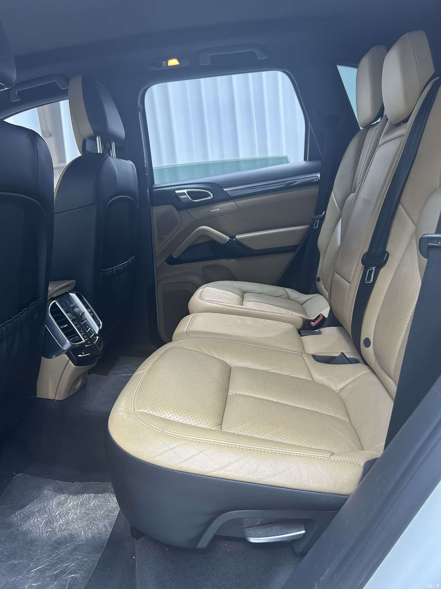 Porsche Cayenne, 2015 11